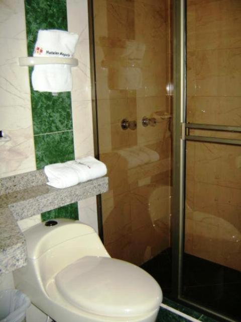 Hoteles Bogota Inn La Soledad Bagian luar foto