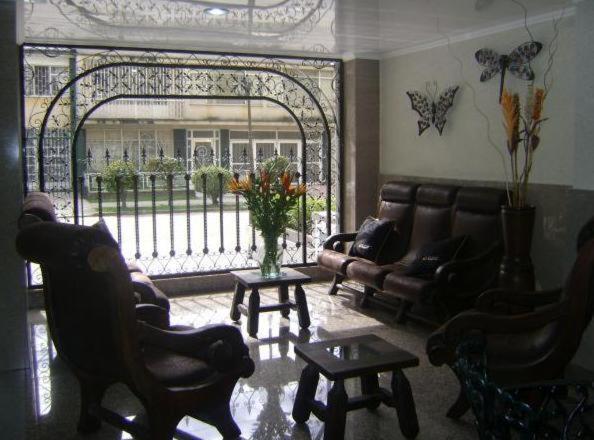 Hoteles Bogota Inn La Soledad Bagian luar foto